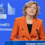 Bruselas coordina con los Veintisiete la actuación frente a la desinformación por la crisis de Ceuta