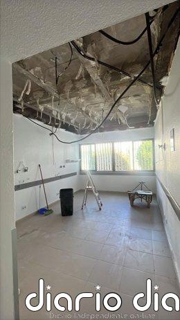Cae parte del techo de una habitación del Hospital Don Benito-Villanueva Una habitación del Hospital Don Benito-Villanueva (Badajoz) tras el derrumbe de parte del techo, a 29 de agosto de 2026.