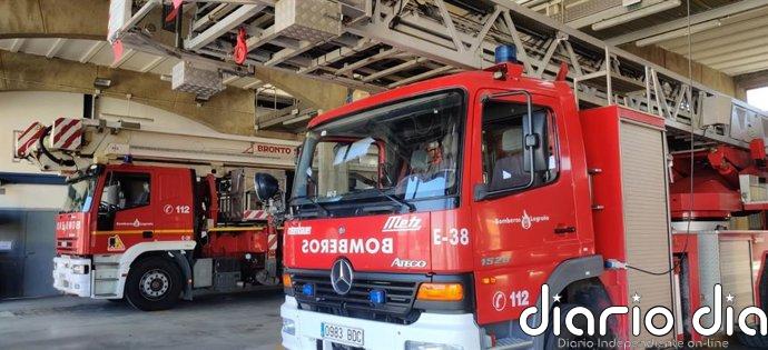 Calcinada una furgoneta aparcada en la confluencia de las calles Río Linares y Manantiales, en Logroño