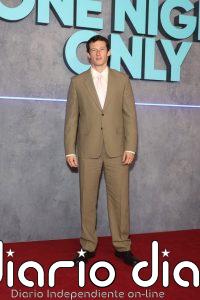 Callum Turner confirma que es uno de los hombres mejor vestidos con este impecable look en Australia