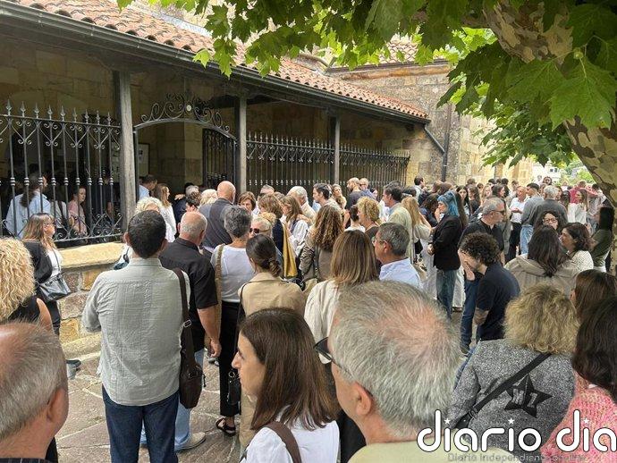 Cantabria despide a Paula, la joven asesinada en Perines, y su padre invita a "trabajar por el perdón"