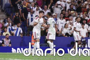 Carlos Espí, presentado con el Real Madrid tras anotar el gol de la victoria ante el Espanyol