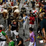 Catorce heridos en el encierro nocturno de las fiestas de 'Sanse', que ha contado con 2.200 corredores