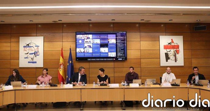 CCAA del PP tachan de "insuficiente" la partida de 25 millones para menores migrantes en Ceuta y exigen su retorno