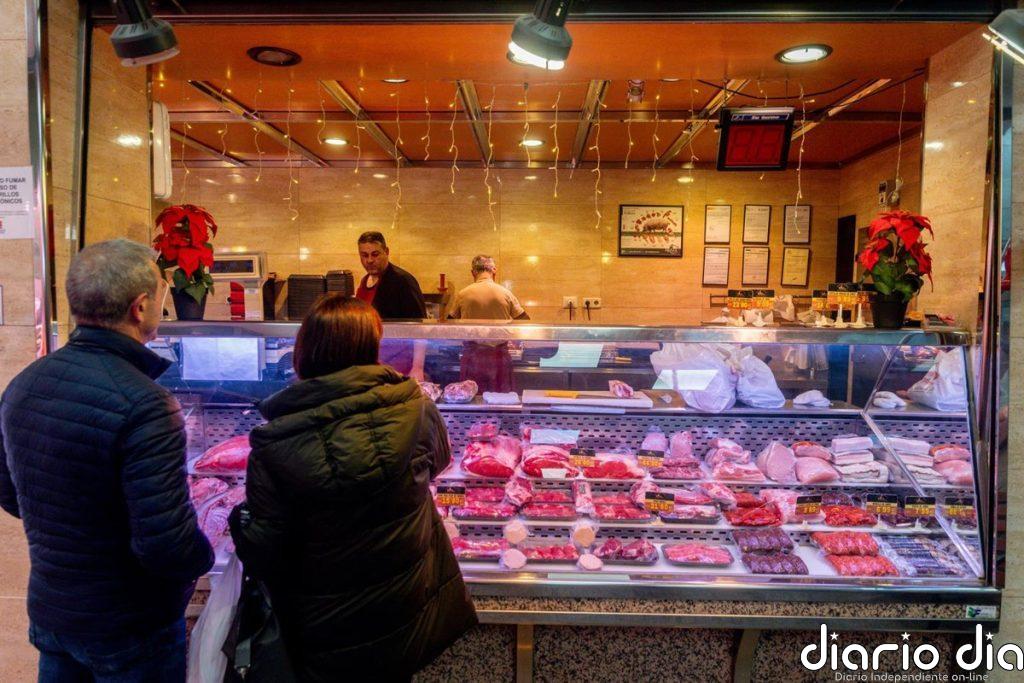 CCOO y UGT piden incrementar "de inmediato" el SMI ante la subida de los precios