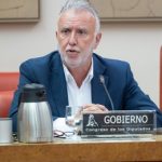 Cerca de 800 migrantes de Ceuta, trasladados este lunes a recursos habilitados "no sin dificultades", según Torres