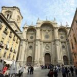 Cierra el público de forma preventiva la Catedral de Granada tras los fuertes seísmos registrados este martes