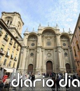 Cierra el público de forma preventiva la Catedral de Granada tras los fuertes seísmos registrados este martes