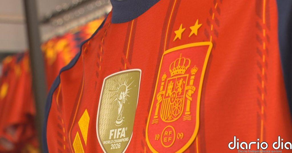 Colas en Madrid para conseguir la camiseta de la selección con las dos estrellas