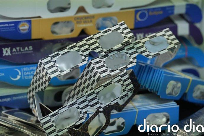 Cómo saber si las gafas para ver el eclipse están homologadas y cómo usarlas correctamente