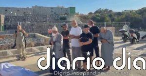 Continúan los entierros de migrantes que murieron al intentar cruzar a Ceuta mientras Marruecos reclama su devolución