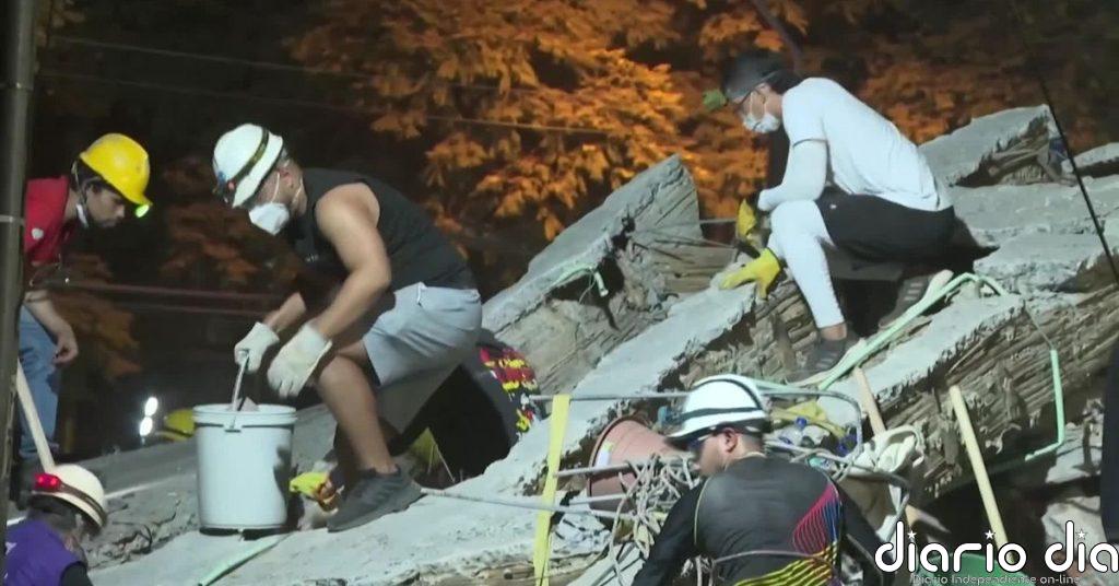 Continúan los intentos desesperados por encontrar supervivientes en Colombia