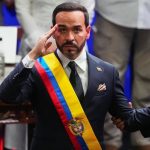 De la Espriella promete la "recuperación total de la seguridad" y la "regeneración nacional" durante su investidura