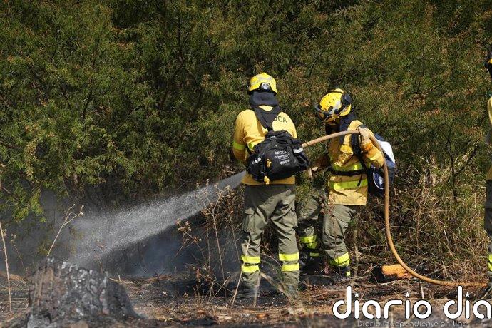 Declarado un incendio forestal en Nerja (Málaga) con ocho medios aéreos y más de 80 terrestres desplegados