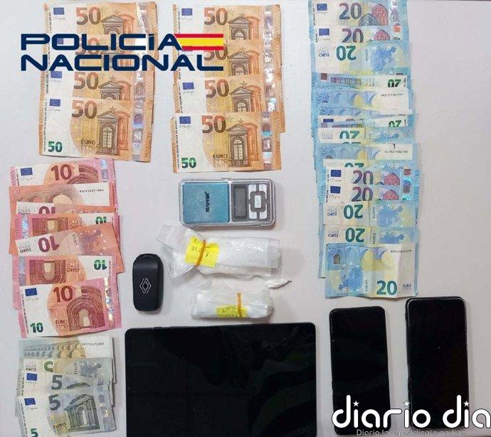 Desmantelado un punto móvil de venta de droga en la Ribera del Marco de Cáceres
