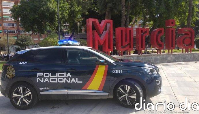 Detenidas cuatro personas por un presunto caso de adopción ilegal de una niña de dos años en Totana