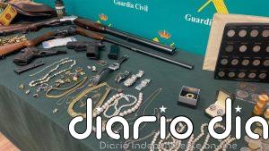 Detenido un vecino de Oviedo por robar armas y joyas