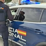 Dos detenidos tras agredirse con un florero y una muleta en una discusión en un domicilio de Valladolid
