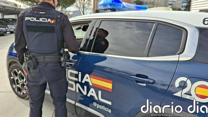 Dos detenidos tras agredirse con un florero y una muleta en una discusión en un domicilio de Valladolid
