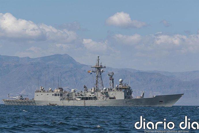 Dos fragatas de la Armada ya operan en la bahía sur de Ceuta