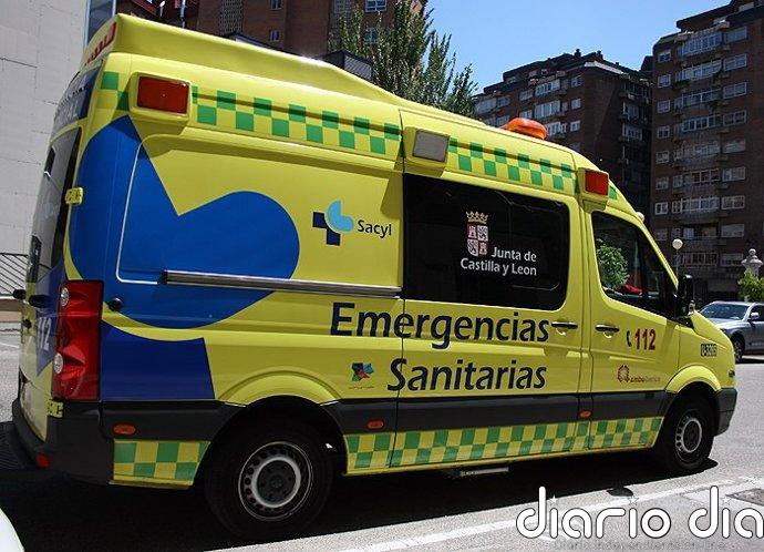 Dos heridos tras empotrarse un turismo contra la terraza de un establecimiento en Cabrillanes (León)