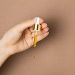 ¿El aceite engrasa el pelo? El gran mito que un experto quiere desterrar de una vez por todas