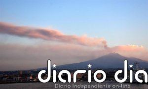 El aeropuerto de Catania en Sicilia suspende su actividad hasta mañana con más de 200 vuelos afectados por el Etna