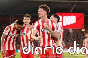 El Almería golea al recién ascendido Eldense y el Sabadell empata en El Molinón