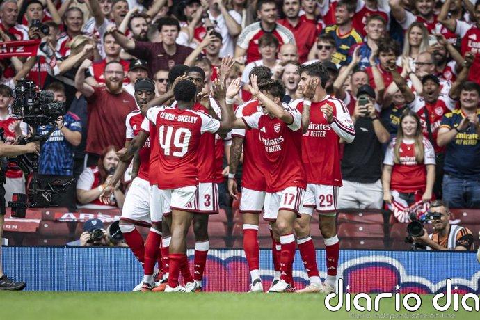 El Arsenal arrasa al Manchester City y alza la Community Shield