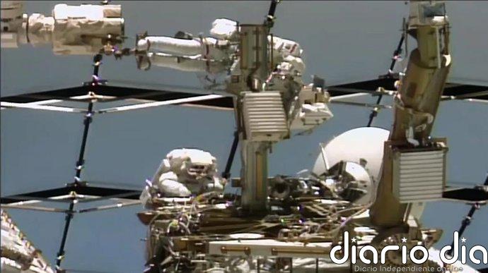 El astronauta de la NASA Anil Menon y la de la ESA Sophie Adenot realizan una caminata espacial de 6 horas y 23 minutos