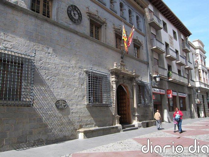 El Ayuntamiento de Jaca decreta un día de luto oficial por la muerte del militar de la UME en el incendio