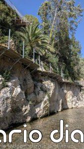 El Ayuntamiento de Jaén avanza en las obras de Los Cañones con la instalación del suelo y las barandillas