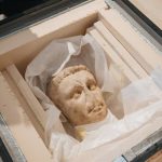 El busto del emperador Claudio regresa a Calatayud 364 años después de que lo encontrara un agricultor