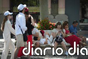 El calor y las lluvias mantienen en aviso a diez comunidades este lunes, entre ellas Catalunya