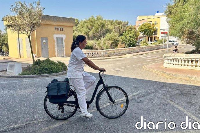 El Canal Salat de Ciutadella incorpora bicicletas para que los profesionales puedan hacer visitas domiciliarias