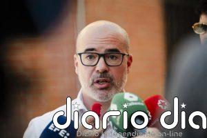 El delegado del Gobierno advierte a Ayuso de que "los áticos" y los "pelotazos" la alejan de los madrileños