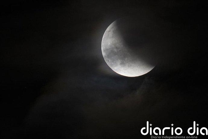 El eclipse parcial de luna del 28 de agosto alcanzará la máxima ocultación a las 6.13 horas
