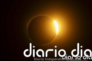 El eclipse total de Sol sume a más de la mitad de España en una profunda e histórica oscuridad