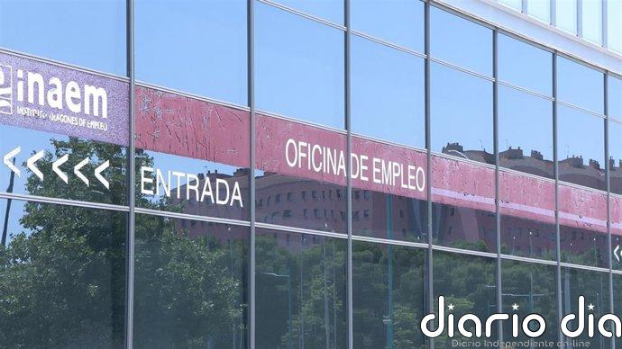 El empleo en grandes empresas y pymes crece un 3,6% en el segundo trimestre, en parte por la regularización