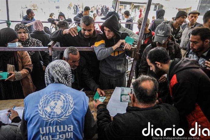 El Gobierno carga contra Israel por las "inaceptables violaciones" de edificios de UNRWA y defiende a la agencia