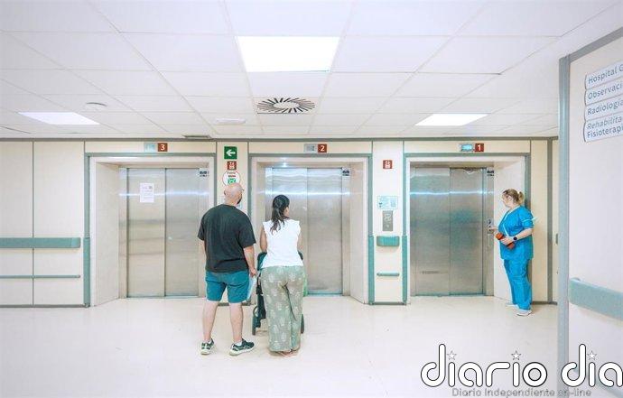 El Hospital Virgen del Rocío de Sevilla invierte 920.000 euros en la renovación y modernización de varios ascensores