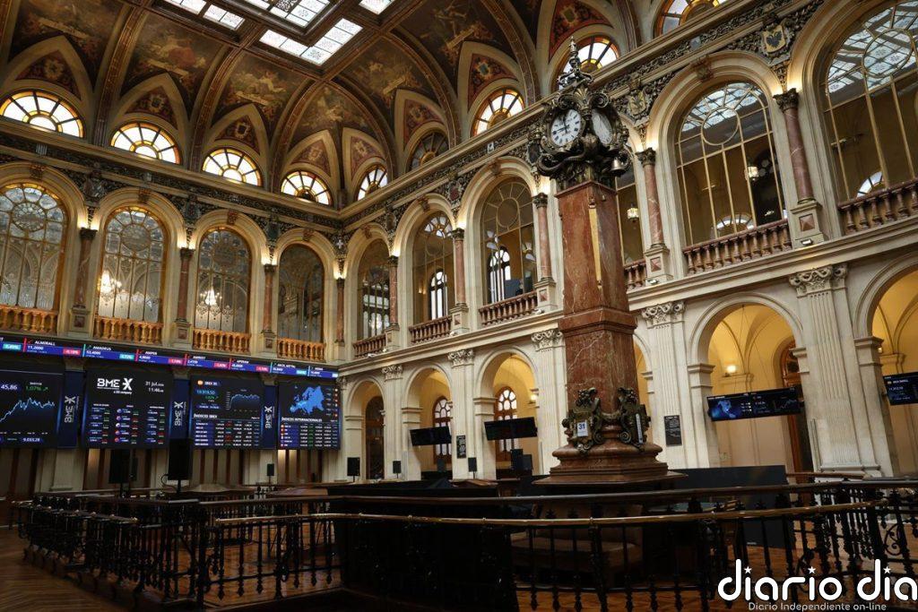El Ibex 35 pierde los 20.000 puntos, con el crudo en más de 90 dólares, pero sube un 1% en agosto