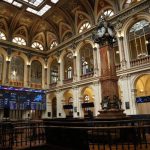 El Ibex 35 roza los 20.100 puntos tras subir un 0,7%, con el crudo en 92 dólares el barril