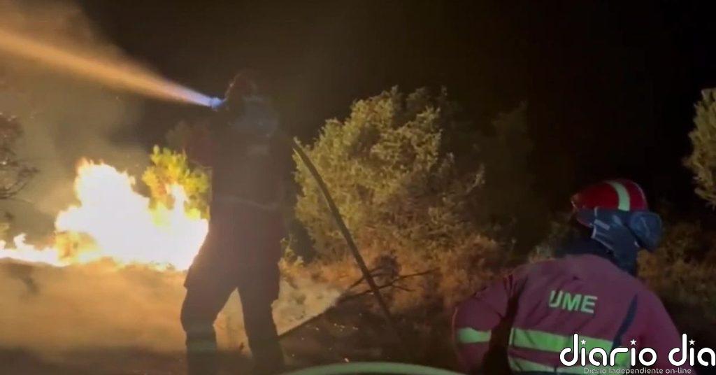 El incendio de Las Peñas de Riglos (Huesca) sigue activo y ya ha calcinado más de 2.000 hectáreas