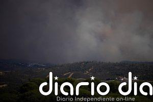 El incendio de Niebla (Huelva) no supera la provincia ni ofrece "ventana de oportunidad" manteniendo 681 desalojados