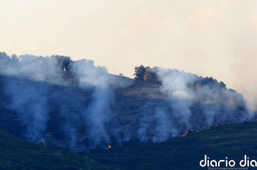 El incendio de Tírig presenta una evolución "muy favorable" pero se elevan a 810 las hectáreas afectadas