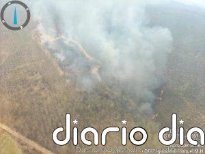 El Infoca da por controlado el incendio forestal declarado en Almonaster La Real (Huelva)