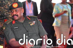 El jefe del Ejército de Uganda e hijo del presidente afirma que se postulará a la presidencia en 2031