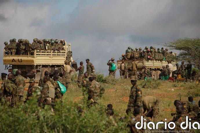 El jefe del Ejército ugandés anuncia que sus fuerzas dejarán Somalia en 2027 tras 20 años de lucha contra Al Shabaab