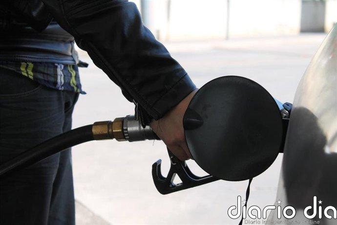 El litro de gasóleo es 42 céntimos más caro que hace un año en plena operación del 15 de agosto, según Facua